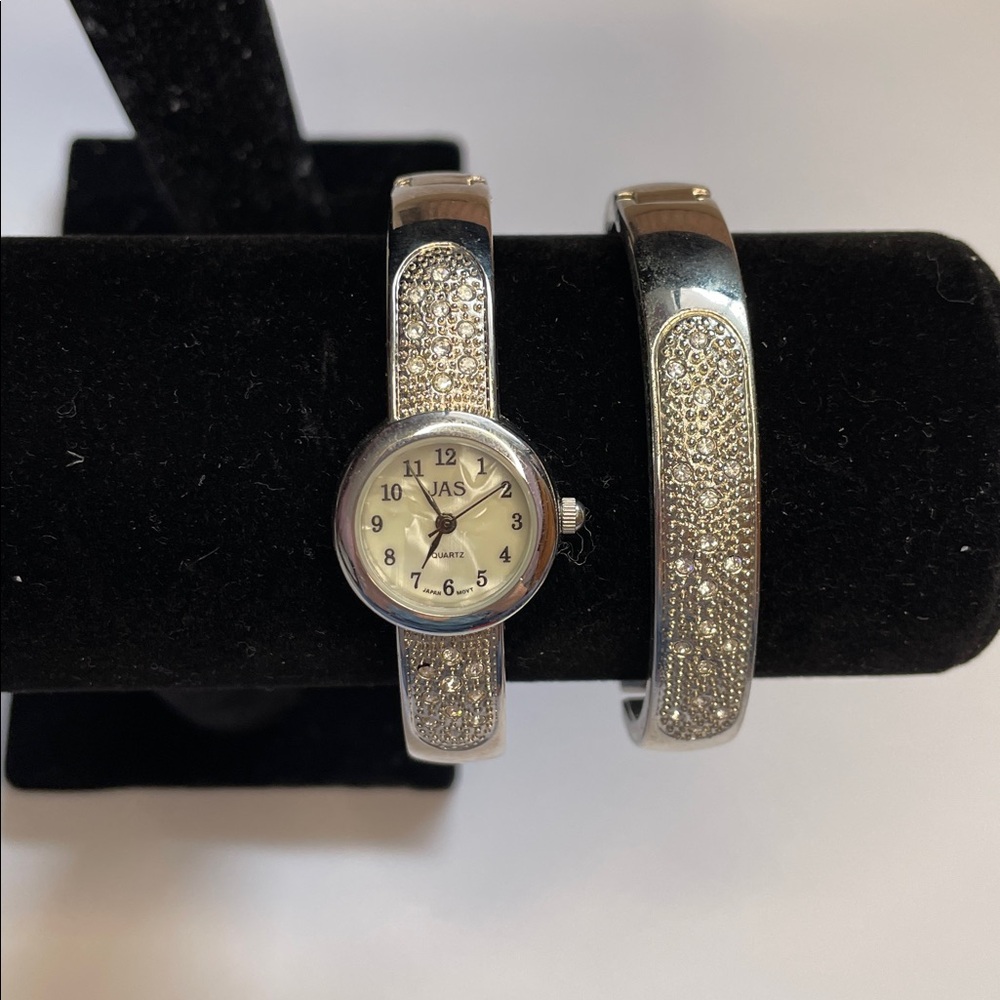Elegant Silver JAS Women's Watch & Bracelet Set - Picture 2 of 5